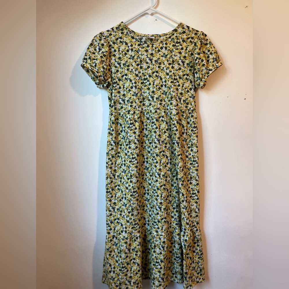 Girls Floral Short Sleeve Midi Dress Size 10-12 In Good Condition